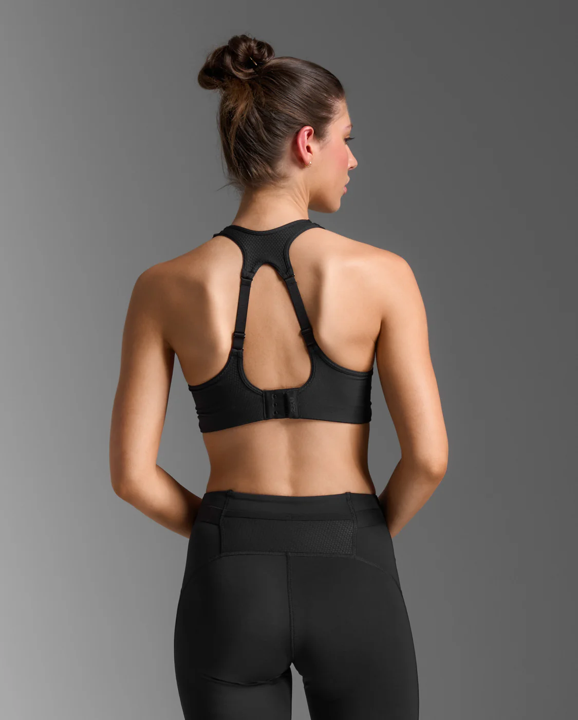 Aero Mesh Medium Impact Bra - Image 4